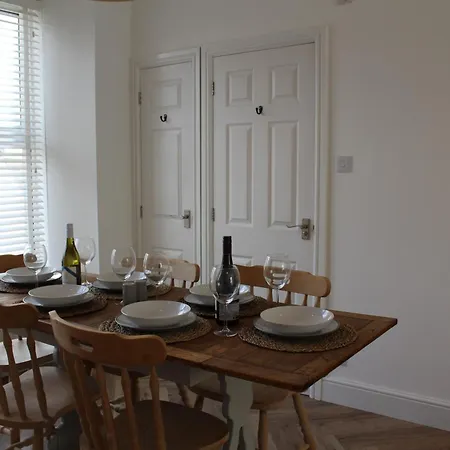 1 Thornbarrow *